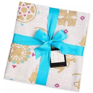 NWT FantaseyLand Castle Woven Throw Disney Disneyland # 944